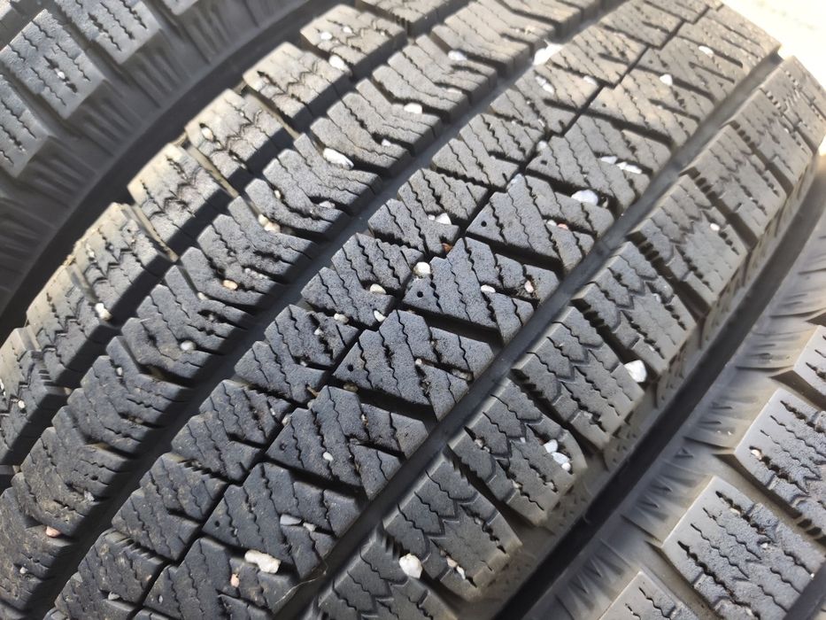 185/65/15" 4бр Bridgestone blizzak ice, dot1721,6-7mm
