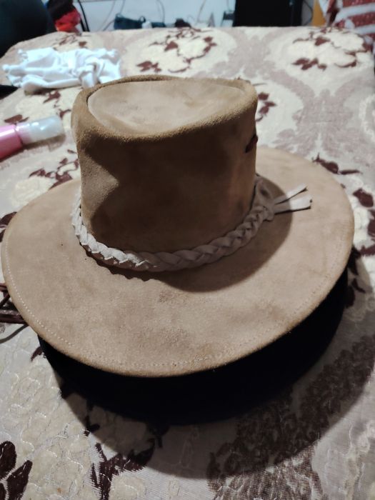 Pălări din lnă și păr  Australia