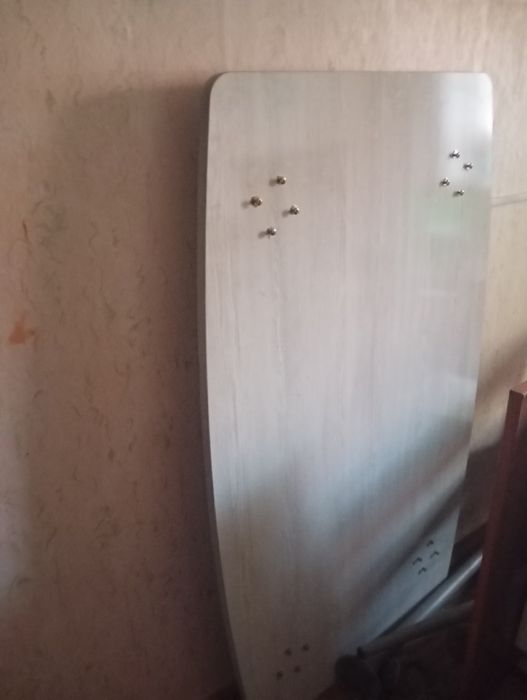 Продам стол кухонный