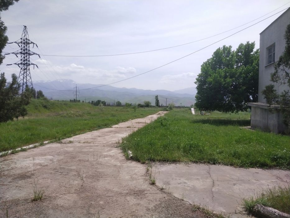 Продается земля под производство 5,5 Га Ангрен