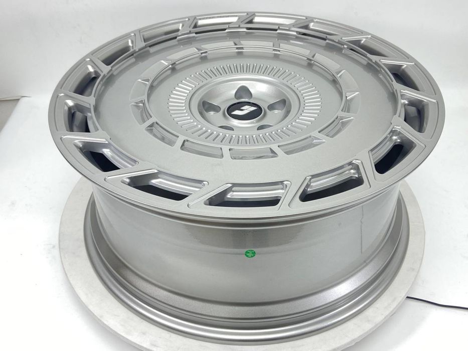 Продам кованные диски с резиной 23 размера на LIXIANG