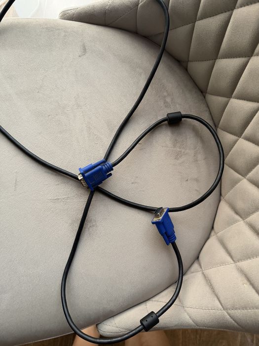 Продам кабель VGA