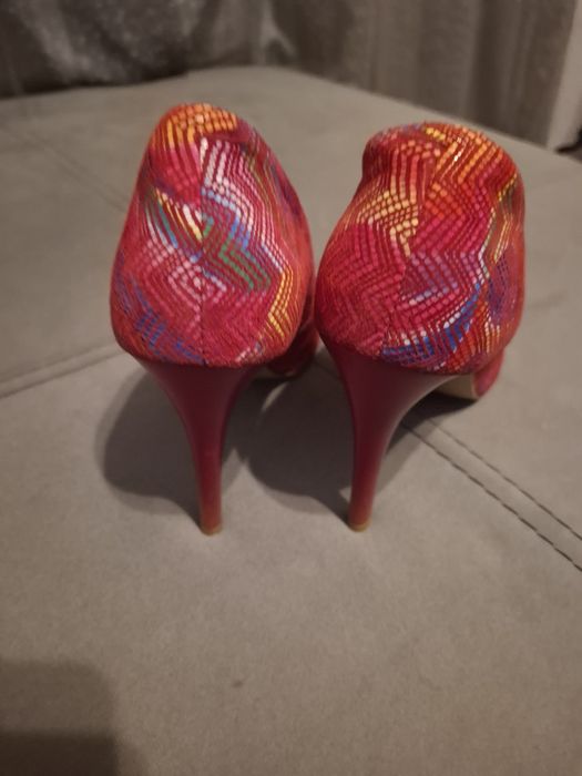 Елегантни дамски обувки 38 номер