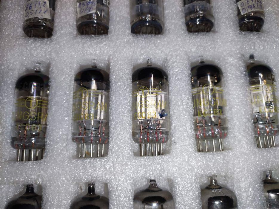 ECC83, 12AX7 лампи за китара.
