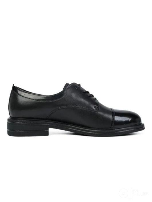 Кожаные туфли 41 размера Pierre Cardin