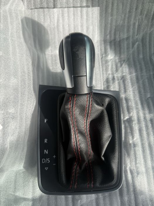 Скоростен лост с маншон за VW Golf GTI mk 7.5