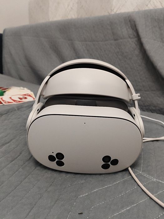 Продам VR очки Meta Quest 3s