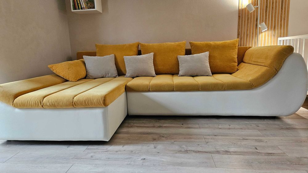 Canapea extensibila cu lada pentru depozitare