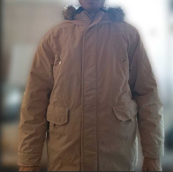 Geacă parka de iarnă cu glugă Sinsay marime M unisex