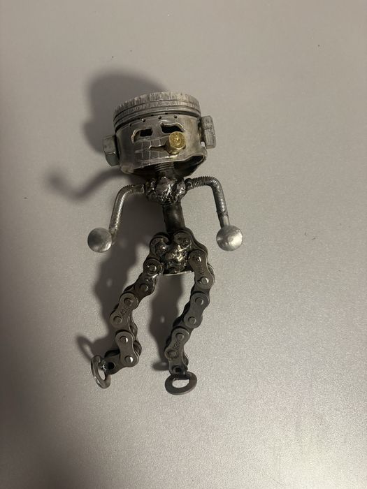 Figurina metalica handmade unicat-“Micul Mecanic”-decor industrial