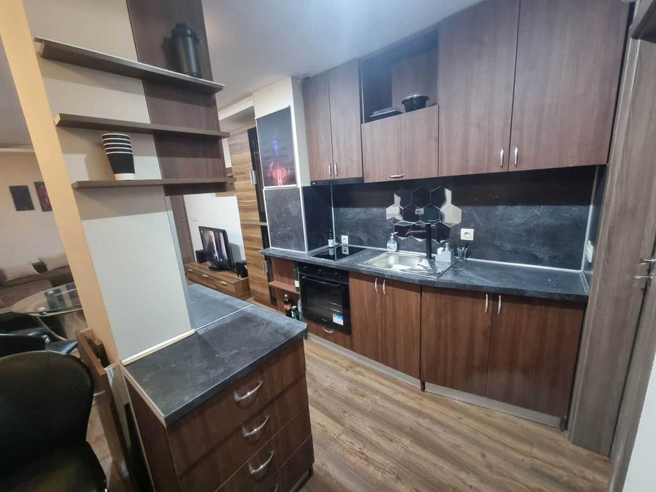 Дава се под наем Двустаен апартамент в София, Банишора - 55 кв.м за 598.23 € - Снимка #1