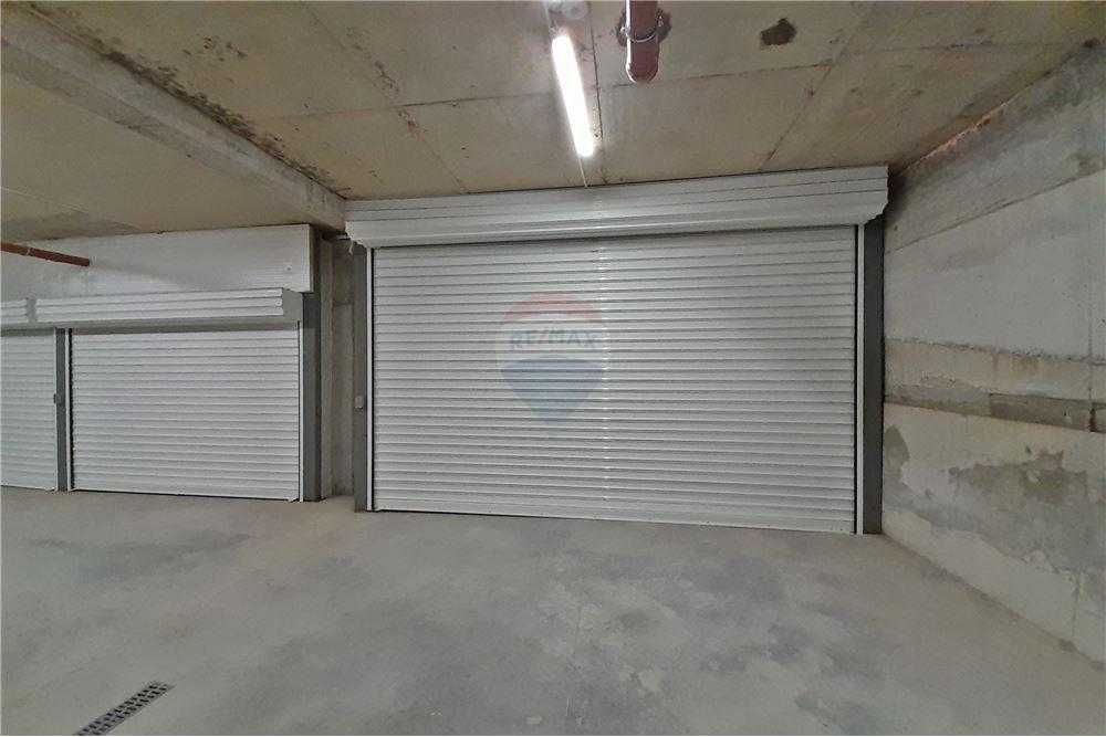 Продава се Многостаен апартамент в Шумен, Математическа гимназия - 141 кв.м за 1412 €/кв.м - Снимка #11