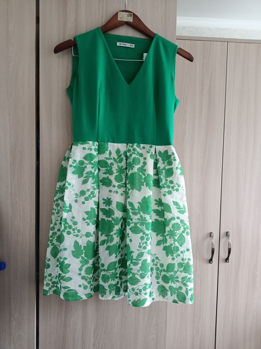 Продам платье нарядную