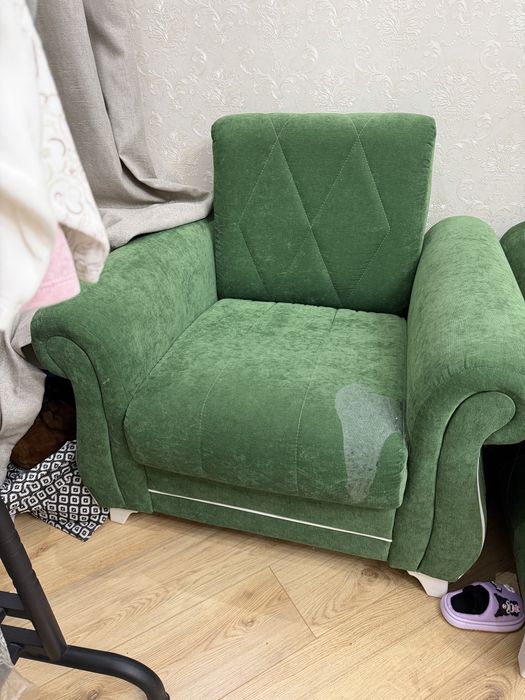 Диван и два кресла