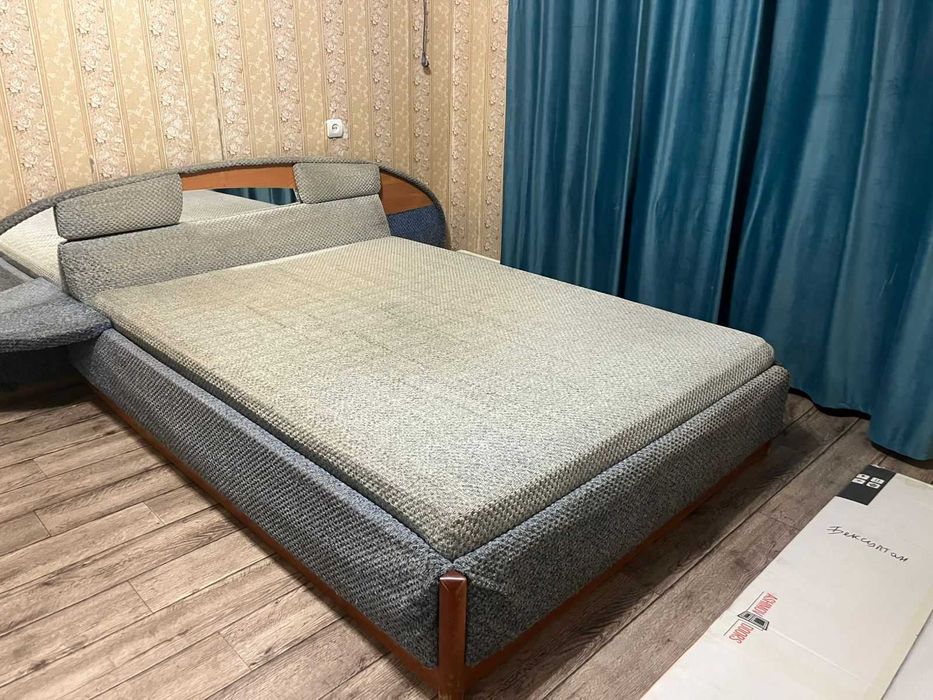 Кровать.               .