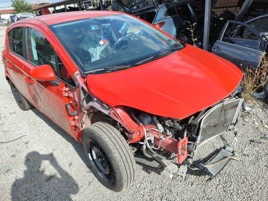 Продавам на части Опел Корса Е 2019г 1.4 бензин