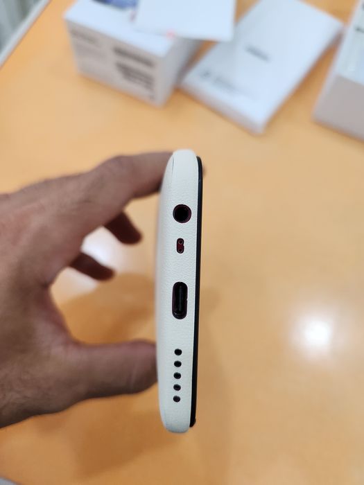 Redmi 8 Ruby Red 3/32