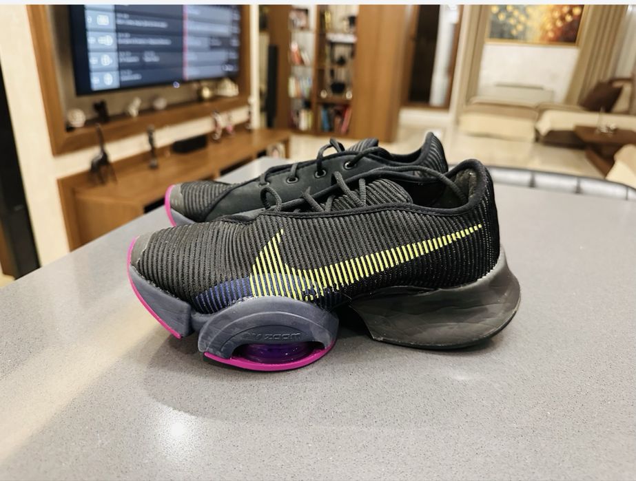 Nike,, Geox,  Merell, replay, g star, guess, michael kors