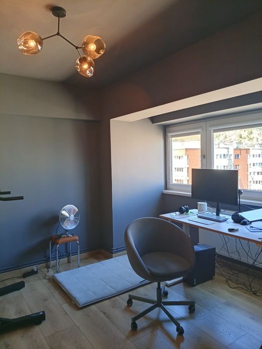 Apartament cu 4 camere în Răcădău