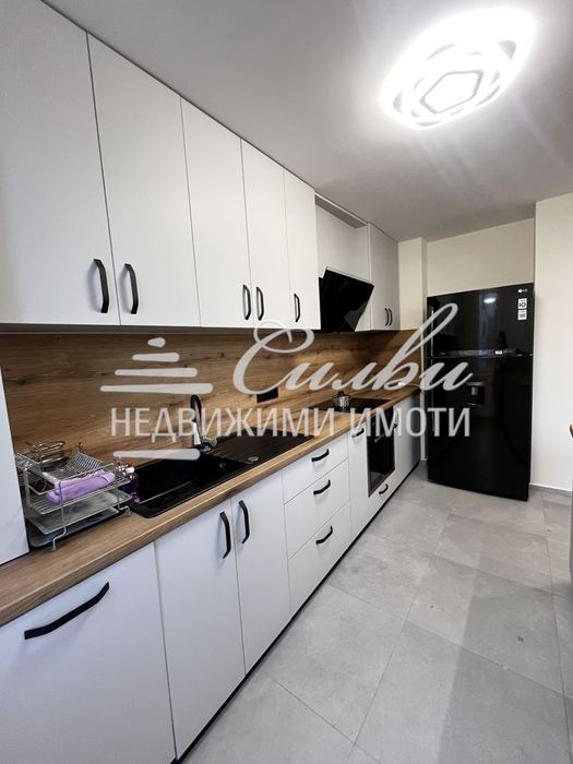 Тристаен ТУХЛЕН апартамент - кв. Център!