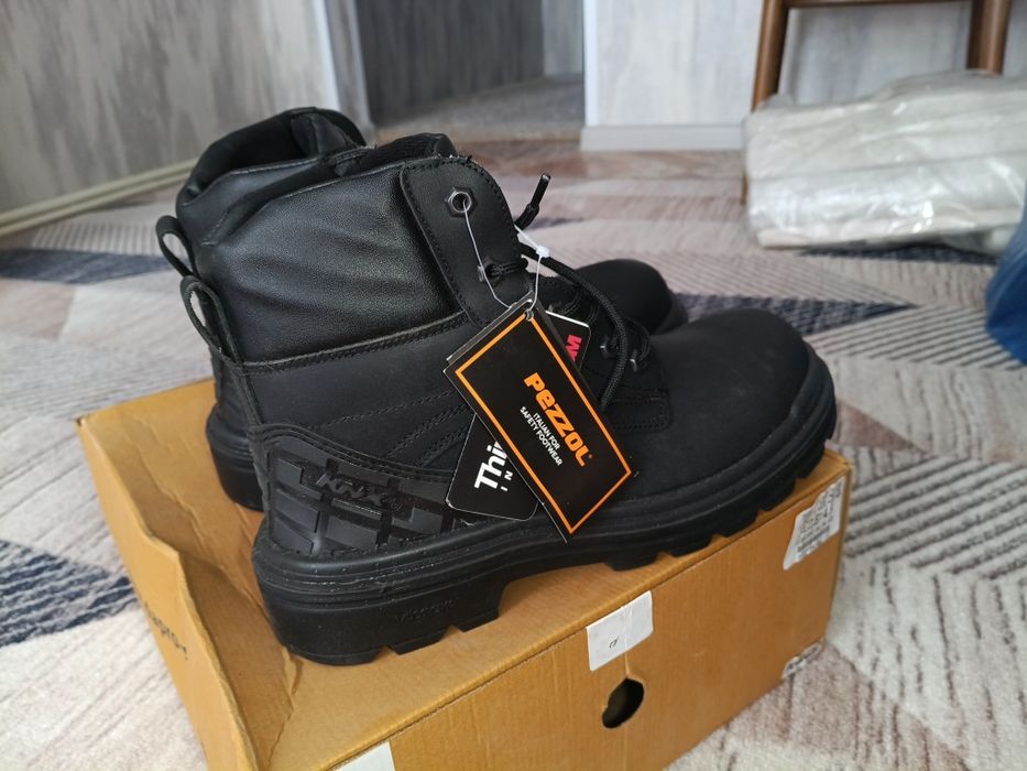 Сефти ботинки новые