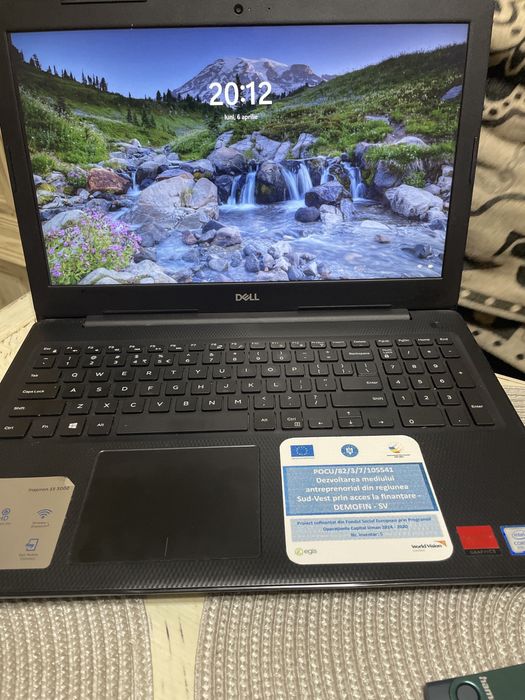Vand laptop Dell Inspiron