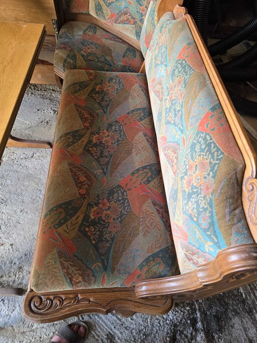 Colțar cu masa si scaune