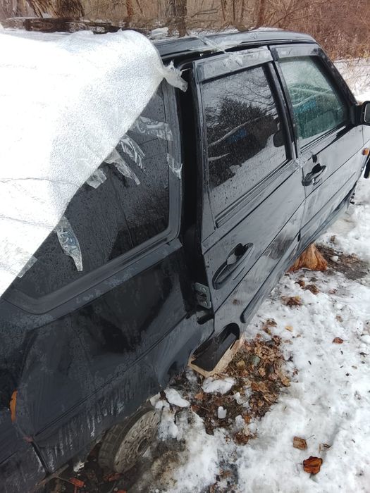 Продам ваз 2114 в аварином состоянии