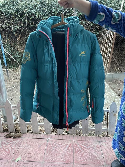 Горнолыжный женский костюм 48 размер