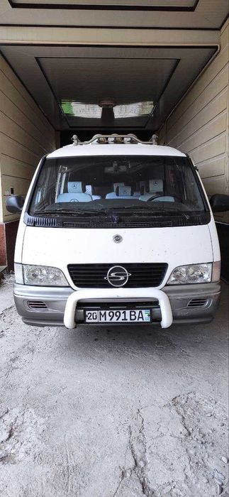 Микроавтобус истана сотилади (вариантга хам) срочна!