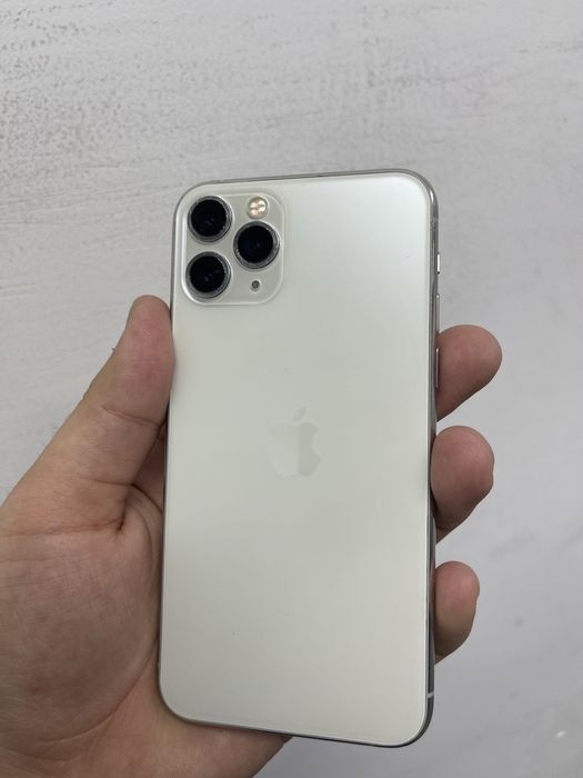 Айфон 11 про 64 гб фейс все работает