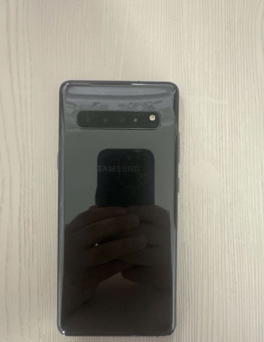 Продам Самсунг S10 5G