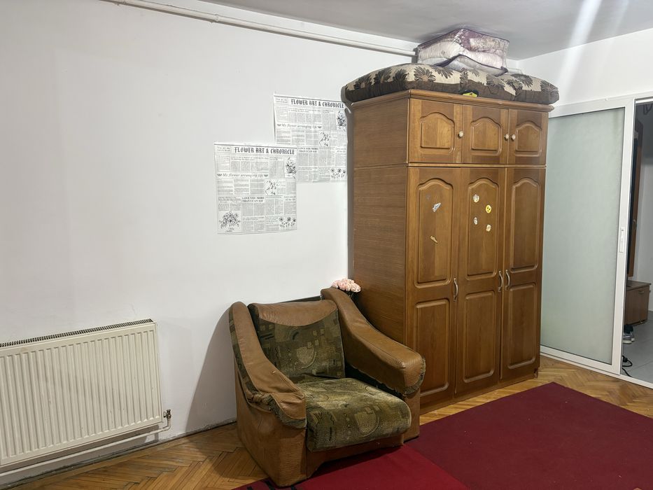 Închiriez garsoniera confort 1