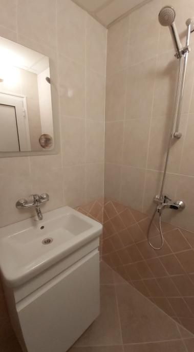 Дава се под наем Тристаен апартамент в Пловдив, Въстанически - 72 кв.м за 400 € - Снимка #4