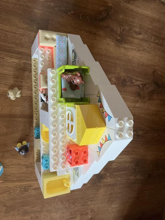 LEGO Duplo Town - Модулна къща за игри (10929)