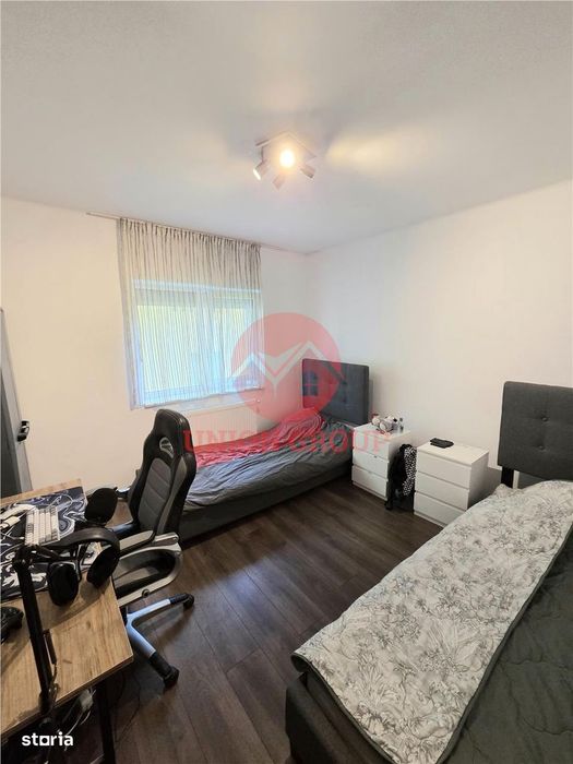 Apartament 3 Camere, Spatios, Parter, Zona Far