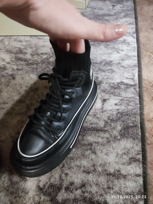 Обувь на девочку