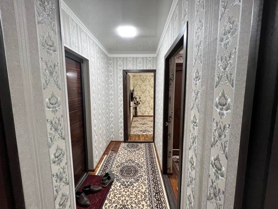 Сдается 2х комнатная квартира 
С обстановкой 
В горде Алмалыке