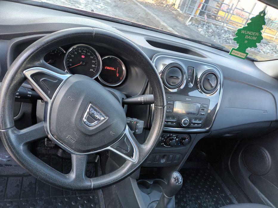 Vând Dacia Logan 2018