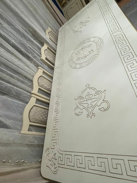 Продам стол  со стульями