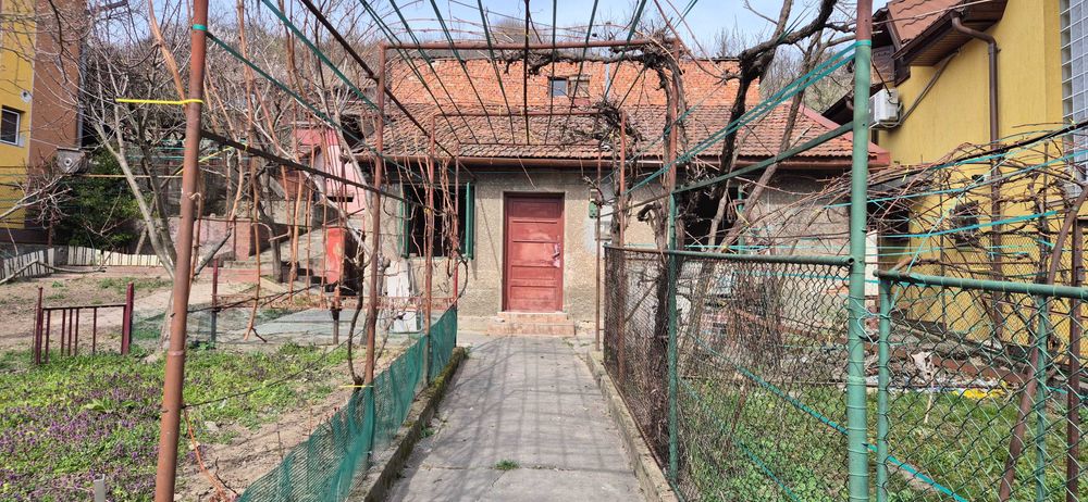 Vand casa veche in Deva