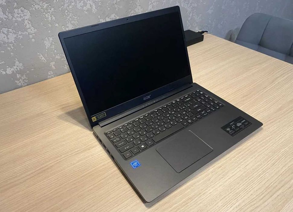 Продам современный, быстрый 4 ядерный ноутбук Acer
