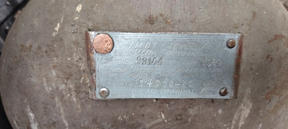 Compresor aer romanesc