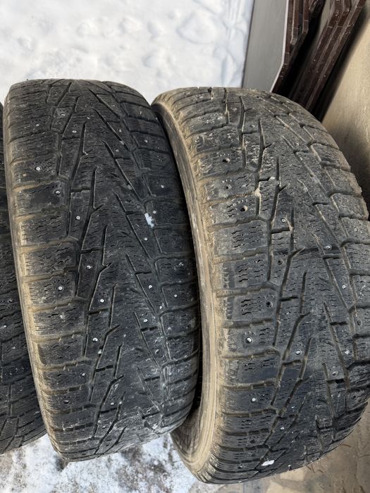 Продам резину 235/60/18