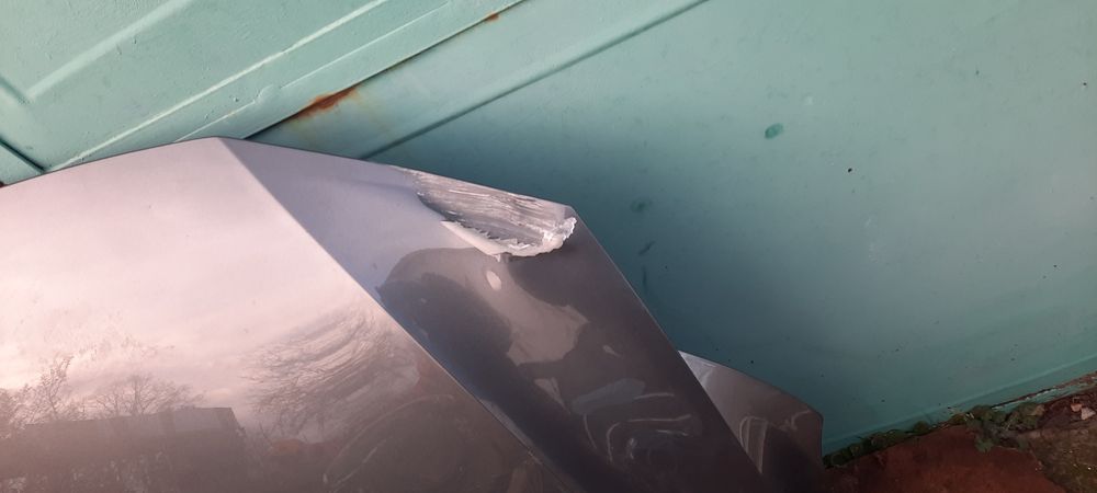 Преден капак фолксваген б8.