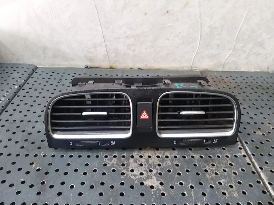 Grile ventilatie bord centrale buton avarii vw golf 6 5k 5k0819728 5k0815735 5k0815736