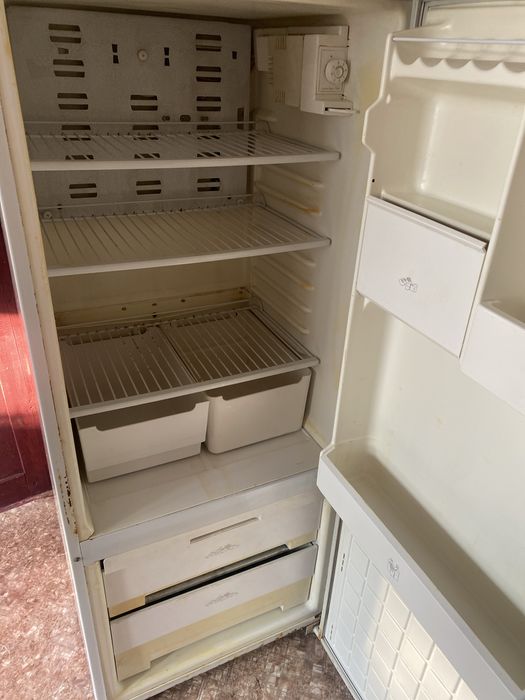 Продам холодильник