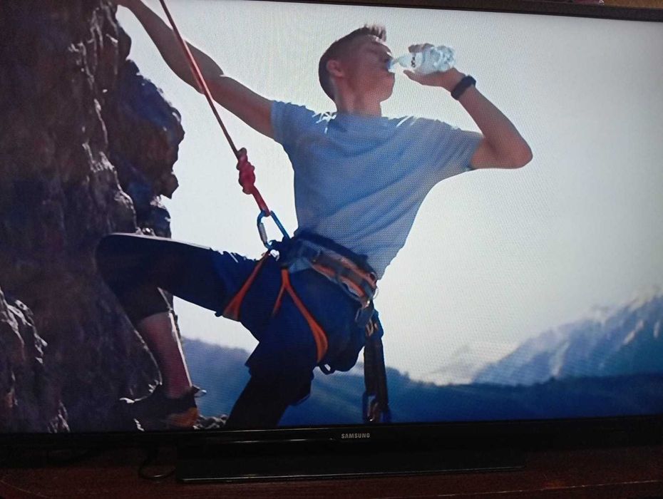 Телевизор самсунг 46дюймов 117см