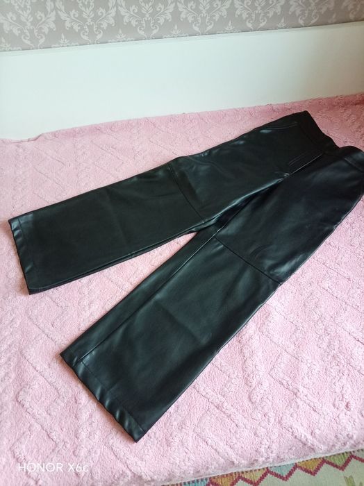 Брюки из экокожи