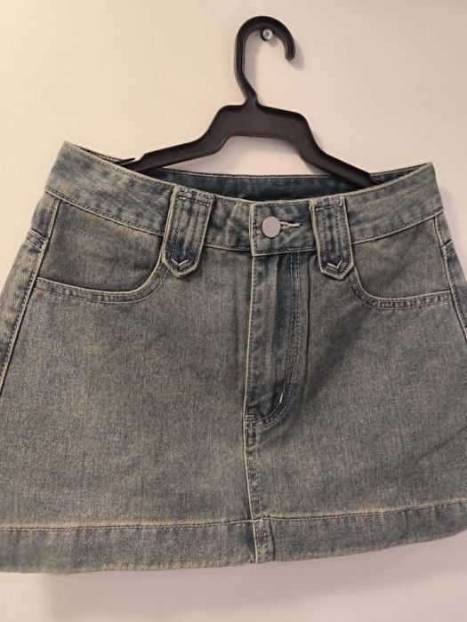 PRET REDUS  -  Fustă scurtă din denim damă, XS, nouă fără etichetă